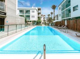 Bristol Sunset Beach - Holiday Apartments, hotel dengan parkir di Corralejo