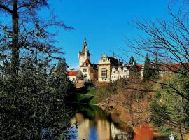 Viesnīca Hotel Floret pilsētā Pruhonice