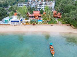 Royal Thai Villa Phuket - SHA Extra Plus, hotell i Rawai Beach