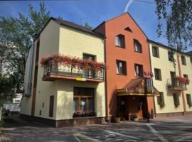 Hotel Adler, khách sạn ở České Budějovice