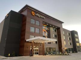 La Quinta Inn & Suites by Wyndham Galt Lodi North, ξενοδοχείο σε Galt