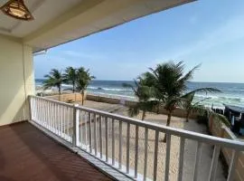 Oceanfront Wavecrest Hotel