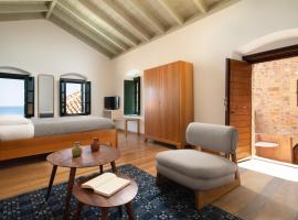 Kalnterimi Guesthouses, hotel din Monemvasia