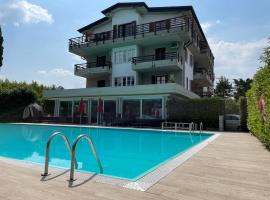 Residence Alexandra Stay, hotel em Sirmione