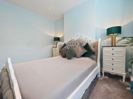 Wembley Luxury Residence- Opulence House, hotel i London