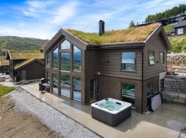 The Panorama Retreat - Rindabotn Cabin, chalé em Sogndal