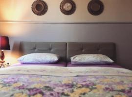 Struga-Rooms/Dhoma/Sobi, hotel din Struga