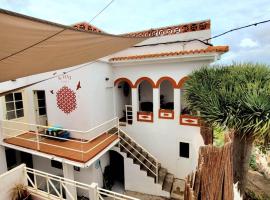 Acoran Family guests house Firgas with included yoga classes، فندق عائلي في Firgas