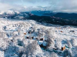 El Refugio Ski & Summer Lodge: San Martín de los Andes şehrinde bir otel