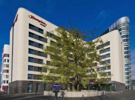 Hampton By Hilton Frankfurt Airport, hotel v mestu Frankfurt am Main