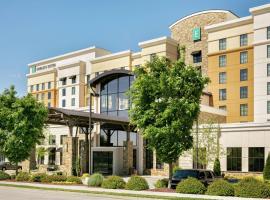 Embassy Suites Chattanooga Hamilton Place, hotel a prop de Aeroport metropolità de Chattanooga - CHA, a Chattanooga