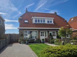 Sfeervol huis nabij het centrum van Harlingen, hotel em Harlingen