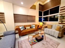 Serenity Home near Ayala Malls Serin، فندق في تاجيتاي