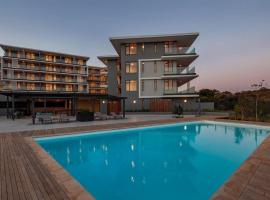 Luxury Beach Getaway@Coral Point, hotel a Sibaya