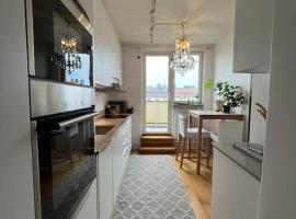 Sky view apartment, Stockholm, khách sạn ở Solna