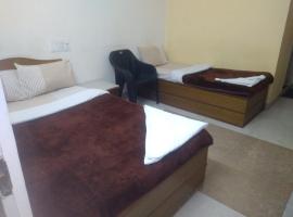 MYSORE MAHALAKSHMI ROOMS, hotelli kohteessa Mysore