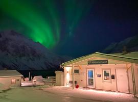 Senja Fjordcamp, hotel i Torsken