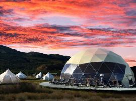 Chilenativo Riverside Camp – hotel w mieście Torres del Paine