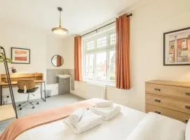 Fabulous Large Apartment for 7 - CENTRAL Cambridge