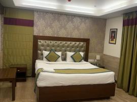 Hotel Luxury Resident - Banjara hills city view with complimentary breakfast – hotel w mieście Hajdarabad