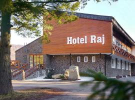 Hotel Raj, hotel sa Dedinky