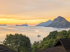 Perch El Nido's Seaview Villas overlooking Marimegmeg, villa em El Nido