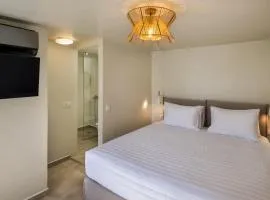 Hillside Elegance Suites