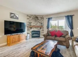 Pigeon Forge Condo with Pools about 3 Mi to Dollywood!