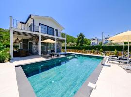 Perfumed Garden Luxury Villa Yesiluzumlu-Fethiye by Sunworld Villas, hotel in Fethiye