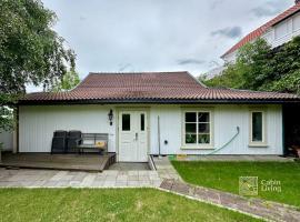 Villa in Kragerø with unique view, jacuzzi and boat space, hotel en Kragerø