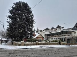 Hotel Crismalu, отель в городе Сан-Мартин-де-лос-Андес