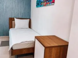 Astoria Apartmen Single Room - two single beds