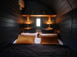 Kingswood Luxury Pods, hotelli kohteessa Fort William