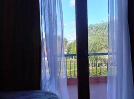 Victoria 3 Bed and Breakfast, hotel u gradu 'Ezeiza'