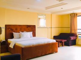 Our Home Suites, hotel in zona Aeroporto Internazionale Murtala Muhammed - LOS, Ikeja