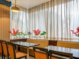 Hotel York Tark Near Delhi Airport, hotel in New Delhi