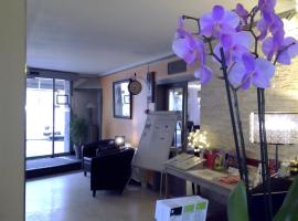 Hotel De La Bastide, hotel near Carcassonne Airport - CCF, Carcassonne