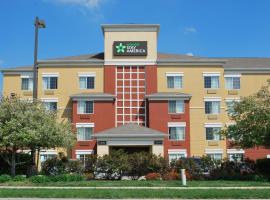 Extended Stay America Suites - St Louis - Westport - Central, hotel em Maryland Heights