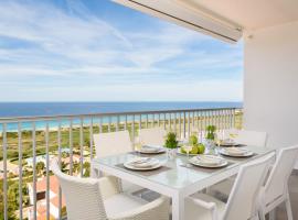 Suites Las Vistas by Menorca Vacations, holiday rental sa Son Bou