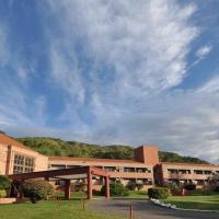 Pinares del Cerro Resort & Suites, hotel in Villa Carlos Paz