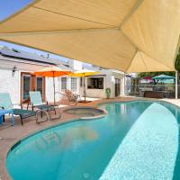 Sunny Las Vegas Studio with Shared Pool and Backyard!, hotel North Las Vegas repülőtér - VGT környékén Las Vegasban