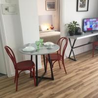 Pasithea Holiday Apartments, отель рядом с аэропортом Международный аэропорт Ларнака - LCA в Ларнаке