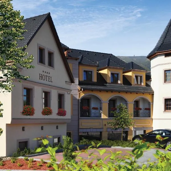 Wellness Hotel Zlatá Lípa: Děčín şehrinde bir otel