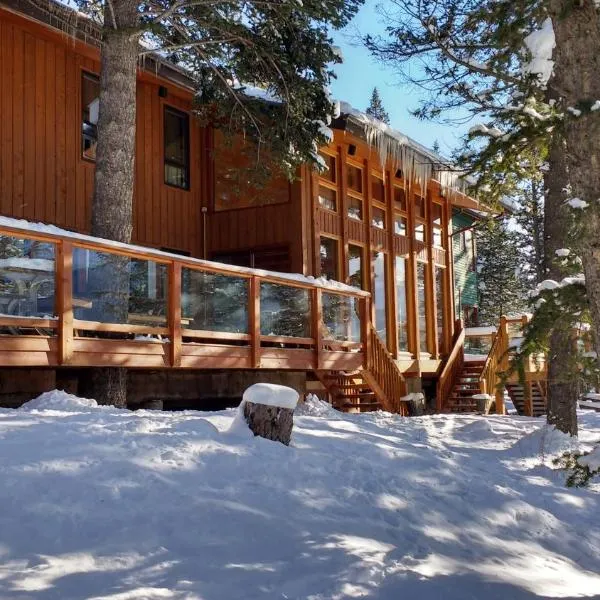 Canmore Alpine Hostel - Alpine Club of Canada、バンフのホテル