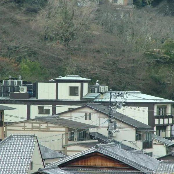 Miyajima Hotel New Kotobuki, готель у місті Umehara