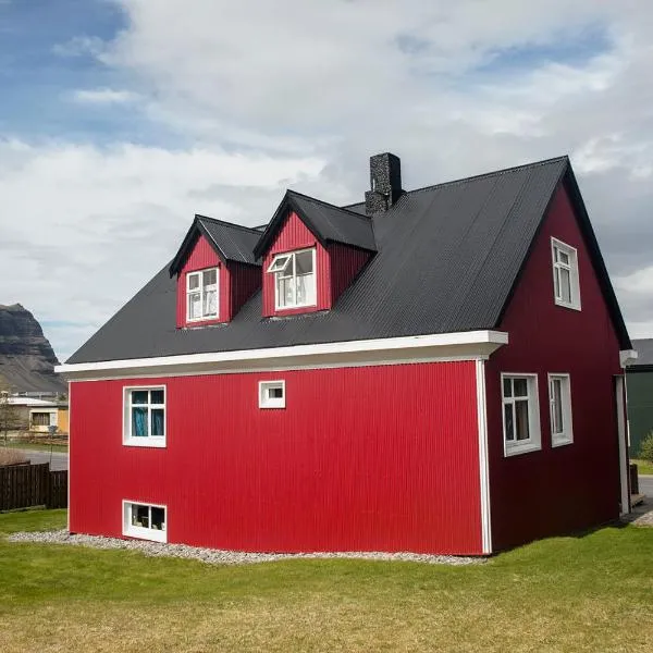 Grundarfjördur Hostel, hotell i Búðir