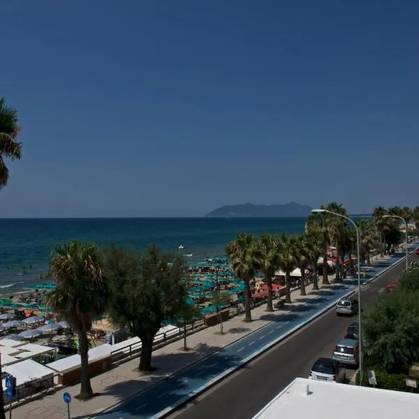 Hotel Ristorante Centosedici, hotel i Terracina