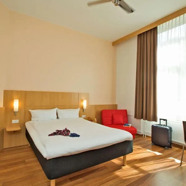 ibis Berlin City Süd: Berlin'de bir otel