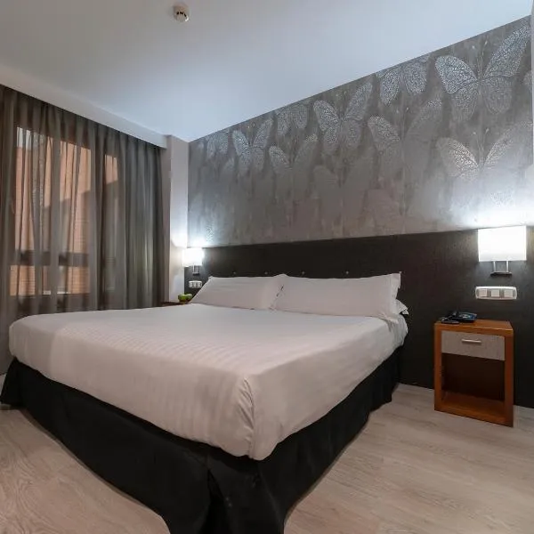 Hotel Plaza Las Matas, hotel u gradu Torrelodones