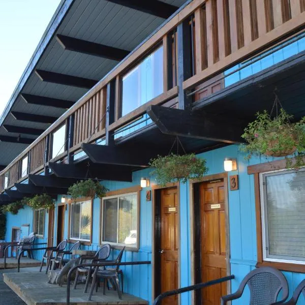 Meares Vista Inn: Tofino şehrinde bir otel